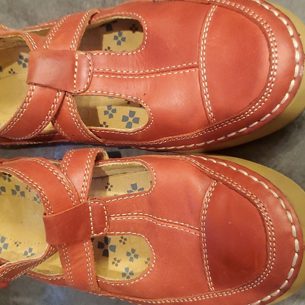 Naturalizer Comfort Leather Size 7.5 Sandals